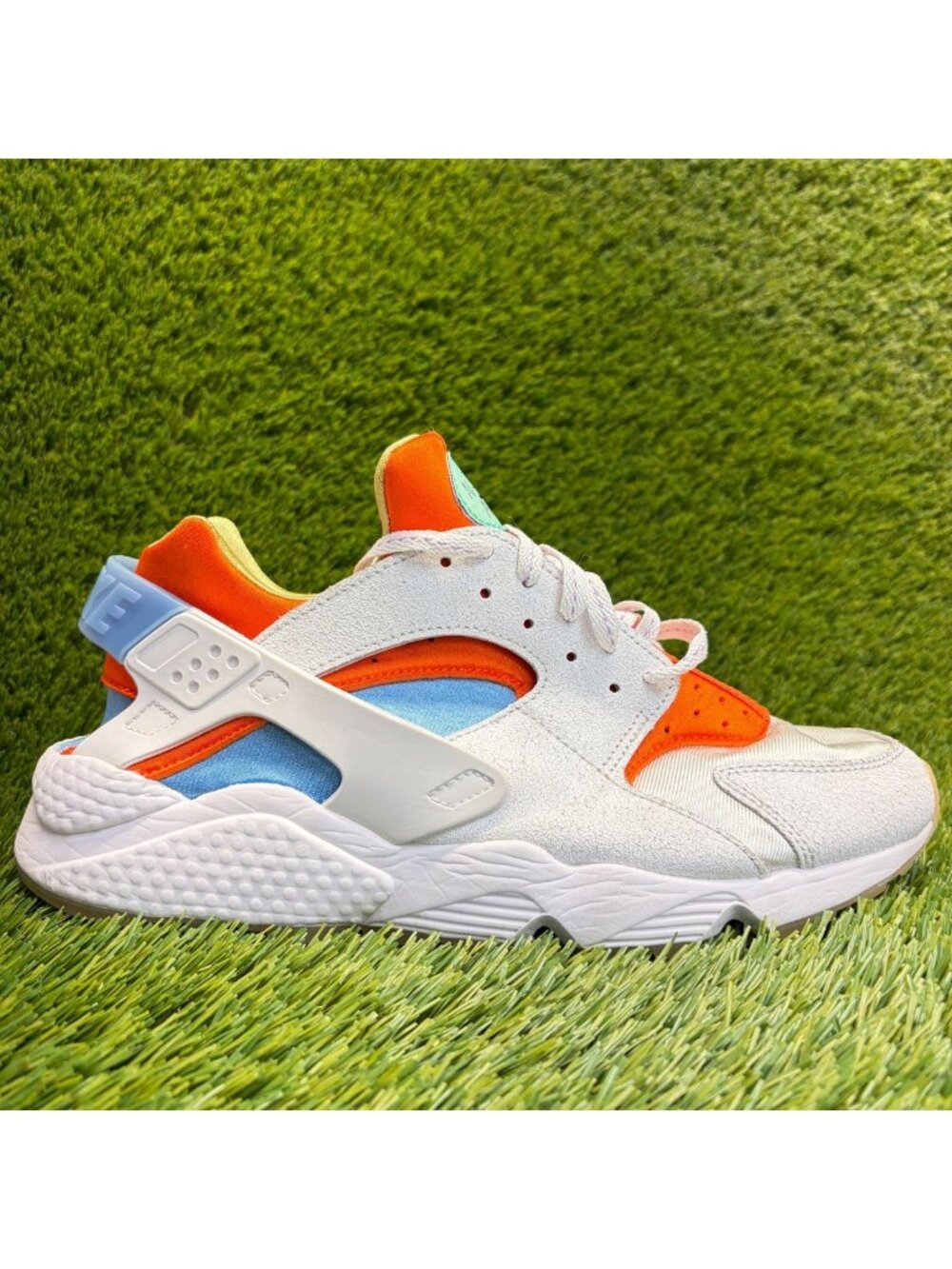 Nike Air Huarache Mens Size 11 White Orange Athletic Running Shoes Sneakers